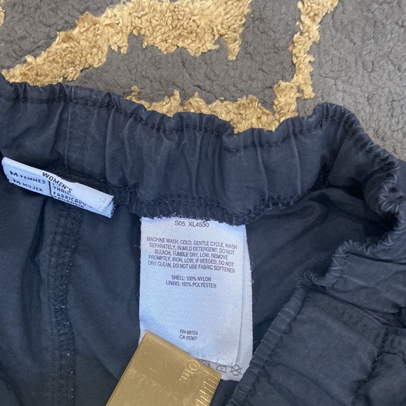 Columbia Black Swim/Workout shorts Women’s Size Medium - Picture 6 of 7